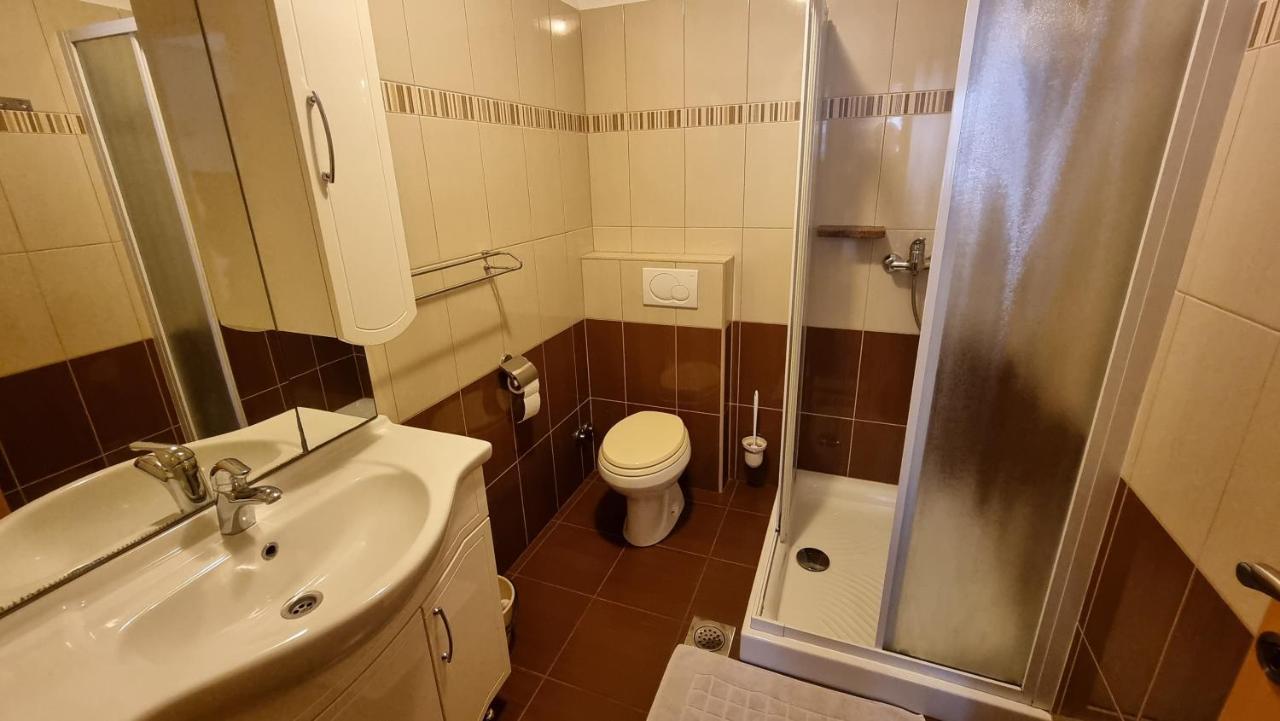 Apartmani Sidro Malinska Exteriör bild